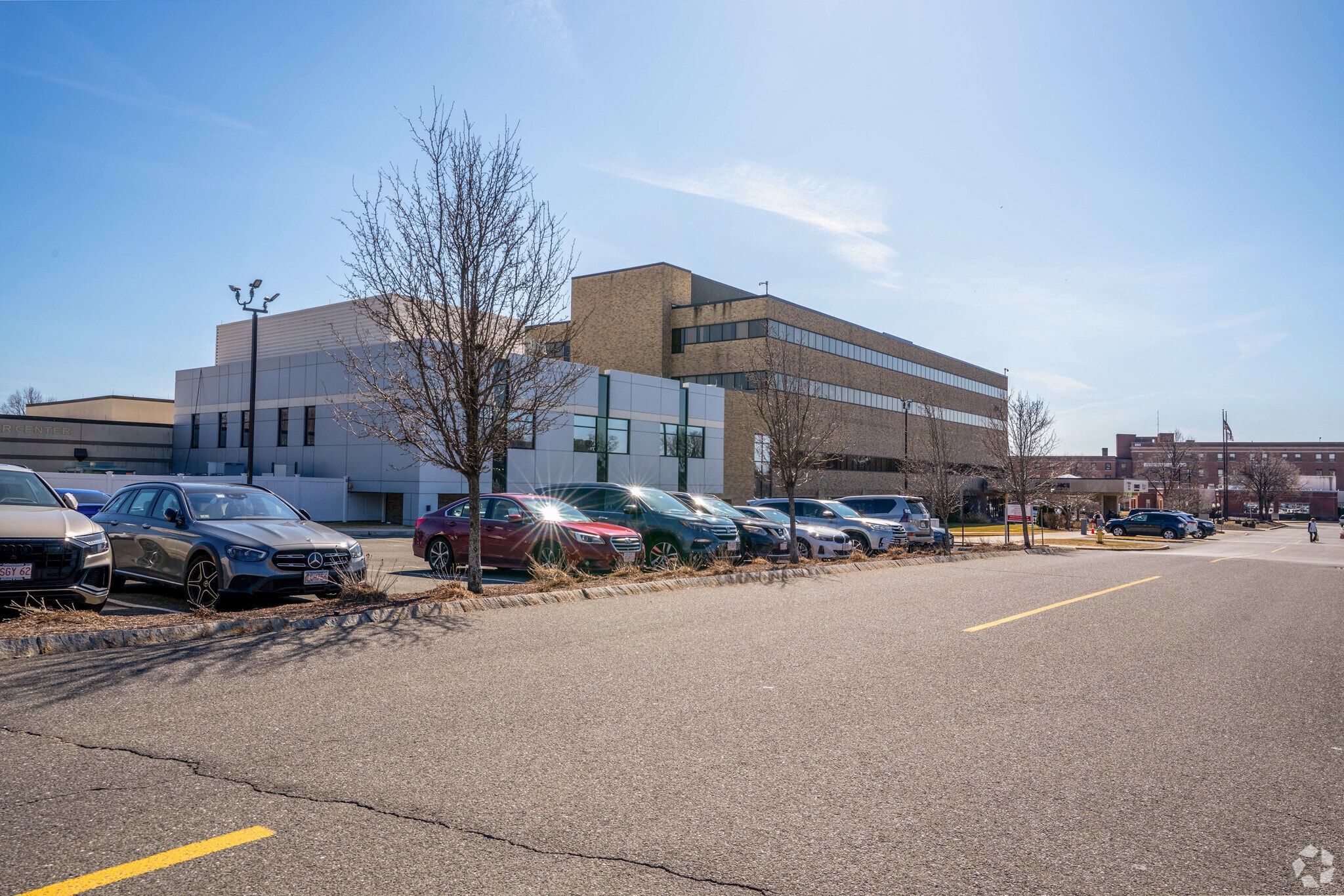 299 Carew St, Springfield, MA for lease Primary Photo- Image 1 of 66