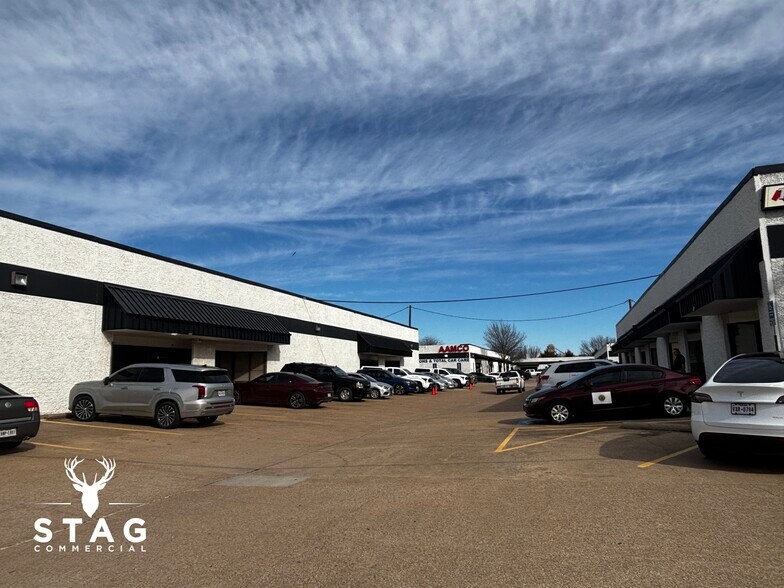 3401 E University Dr, Denton, TX à louer - Photo du bâtiment - Image 2 de 11