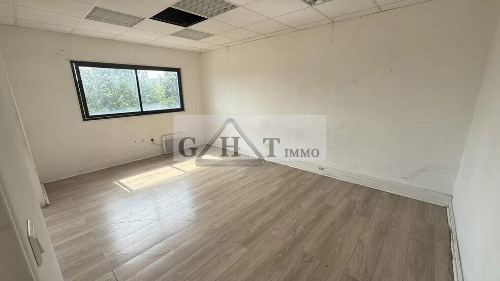 Industriel dans Mareuil-lès-Meaux à vendre - Photo intérieure - Image 3 de 6