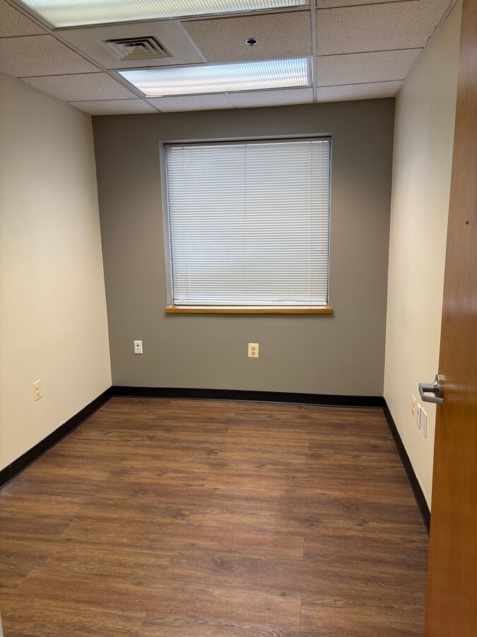 6830 Hospital Dr, Rosedale, MD 21237 - Unité 202 -  - Photo intérieure - Image 2 of 8