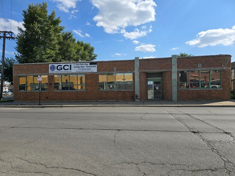 4535 W Addison St, Chicago, IL à vendre - Photo du bâtiment - Image 3 de 16