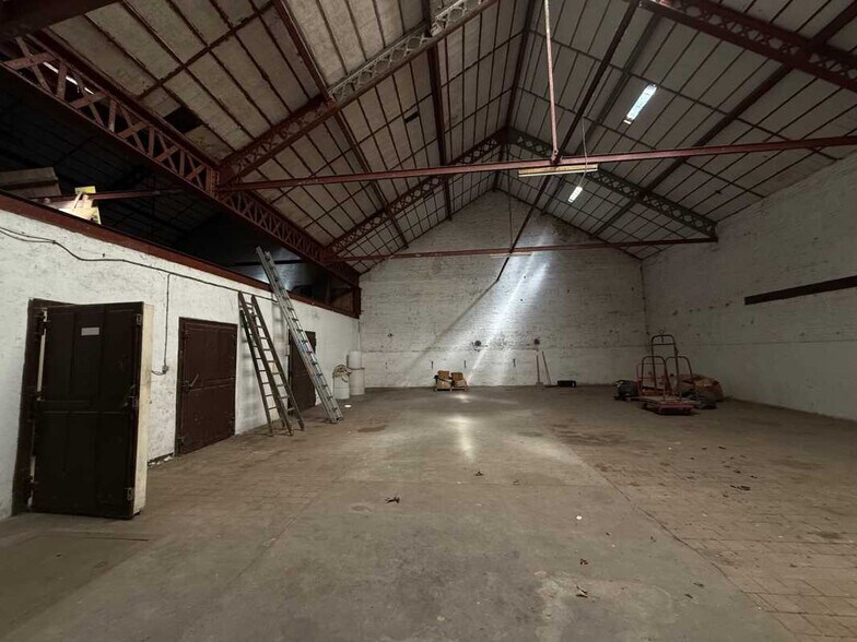 Flex in Lille for sale - Interior Photo - Image 1 of 6