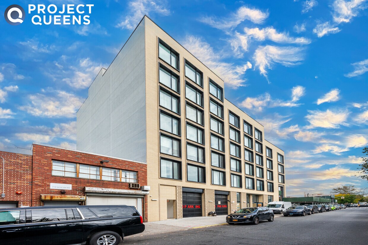 37-14 34th St, Long Island City, NY à vendre Photo du bâtiment- Image 1 de 1