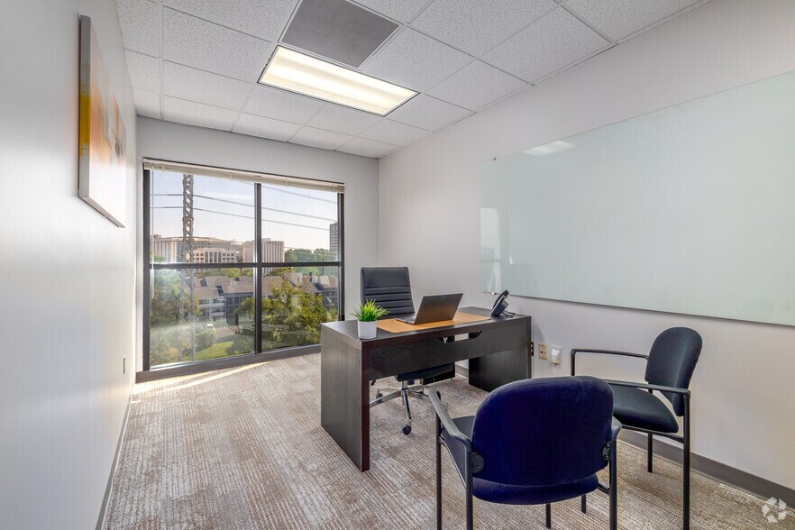 6135 Park South Dr, Charlotte, NC à louer - Photo intérieure - Image 3 de 23