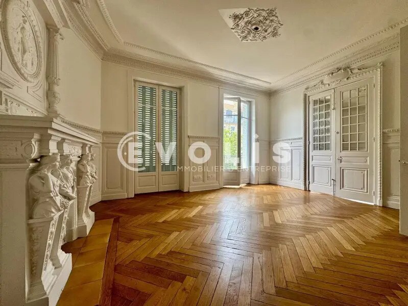 Bureau dans Lyon à louer Photo intérieure- Image 1 de 13