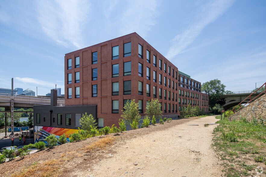 3401 Water St NW, Washington, DC à louer - Photo du bâtiment - Image 3 de 5