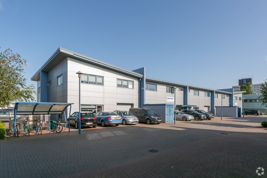 Greenbridge Rd, Swindon for lease - Primary Photo - Image 1 of 2