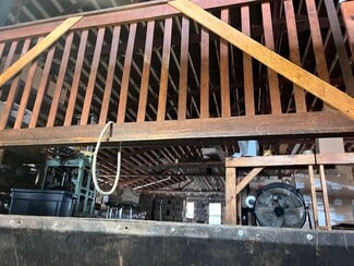 Plus de détails pour 320 Pierce St, Black River Falls, WI - Industriel à vendre