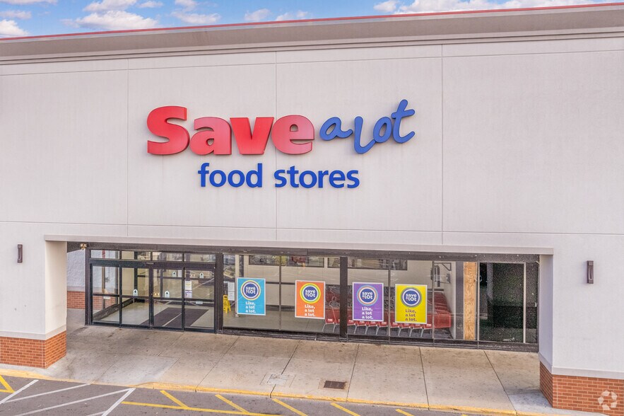 1824-1862 Seymour Ave, Cincinnati, OH à louer - Photo du bâtiment - Image 3 de 5