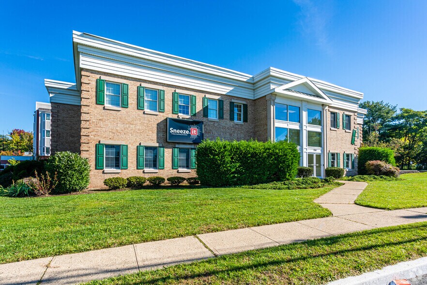 250 Passaic Ave, Fairfield, NJ à louer - Photo du bâtiment - Image 3 de 5