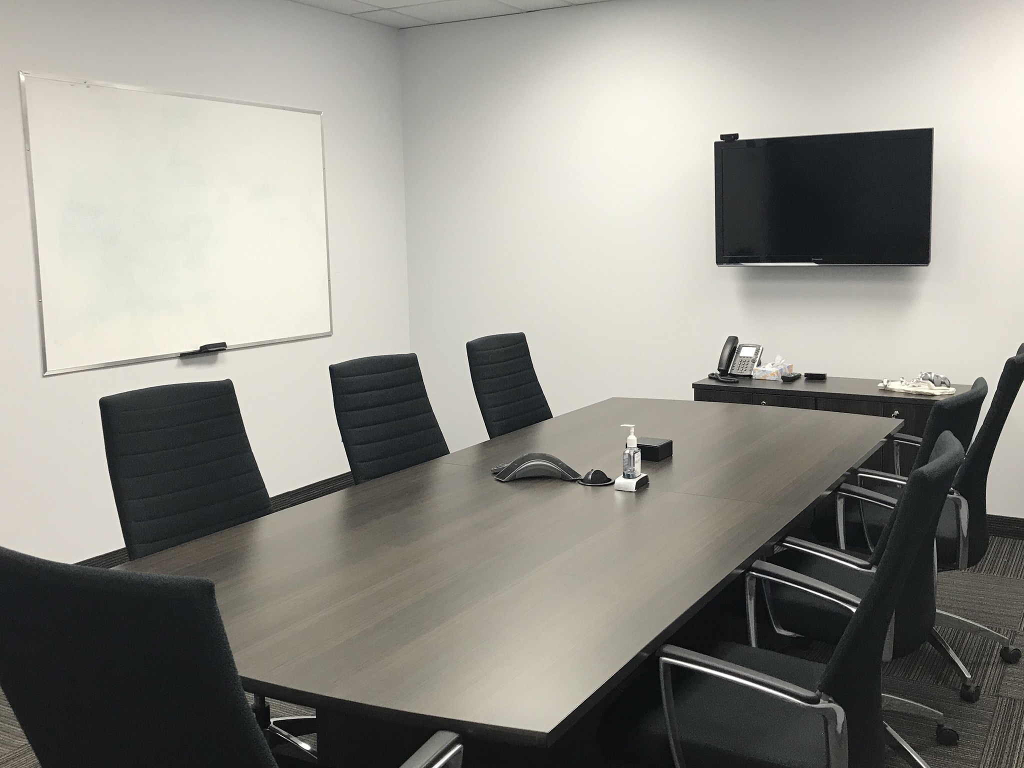 1 Eva Rd, Toronto, ON à louer Photo intérieure- Image 1 de 3