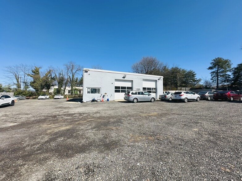 7056 Aviation Blvd, Glen Burnie, MD for lease - Building Photo - Image 3 of 9
