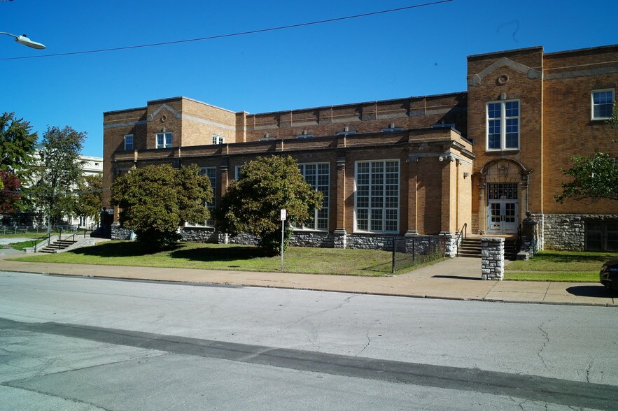 717 Kingsland Ave, University City, MO for sale - Other - Image 2 of 11