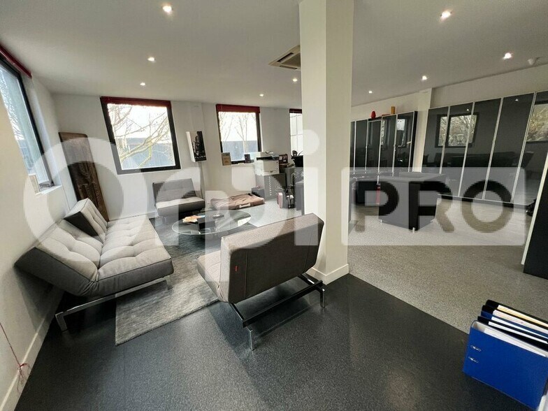 Office in Grigny for sale - Interior Photo - Image 3 of 7