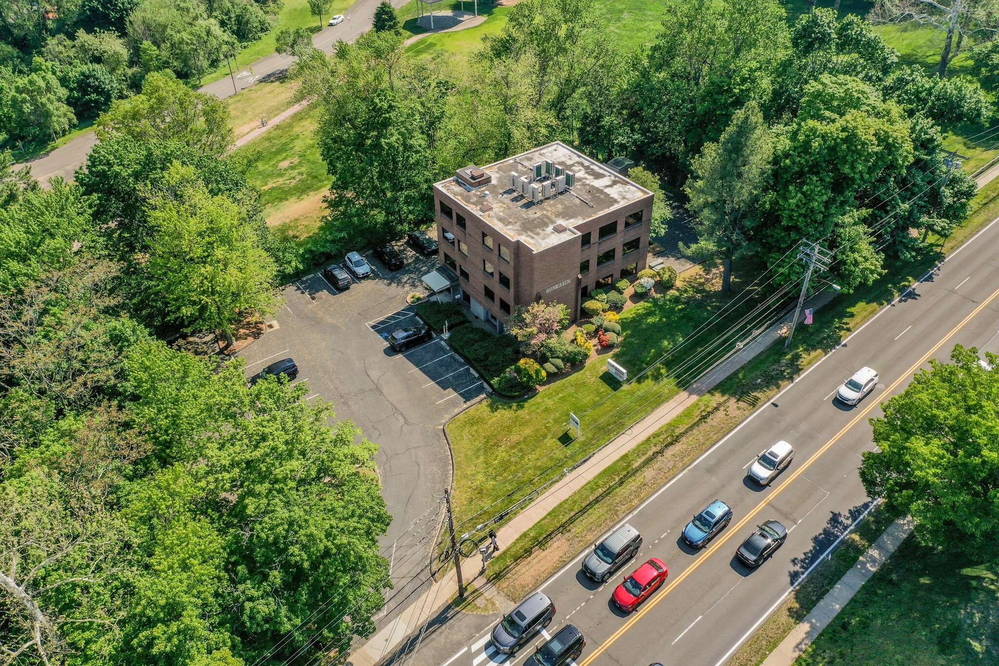 2751 Dixwell Ave, Hamden, CT à vendre Aérien- Image 1 de 21