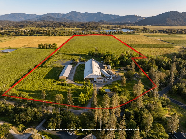 6531 Lower River Rd, Grants Pass, OR à vendre - Photo du bâtiment - Image 2 de 128