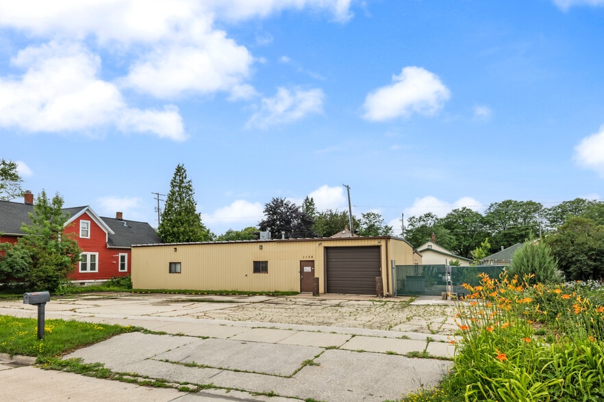 1138 State St, Green Bay, WI à vendre - Photo du bâtiment - Image 2 de 62