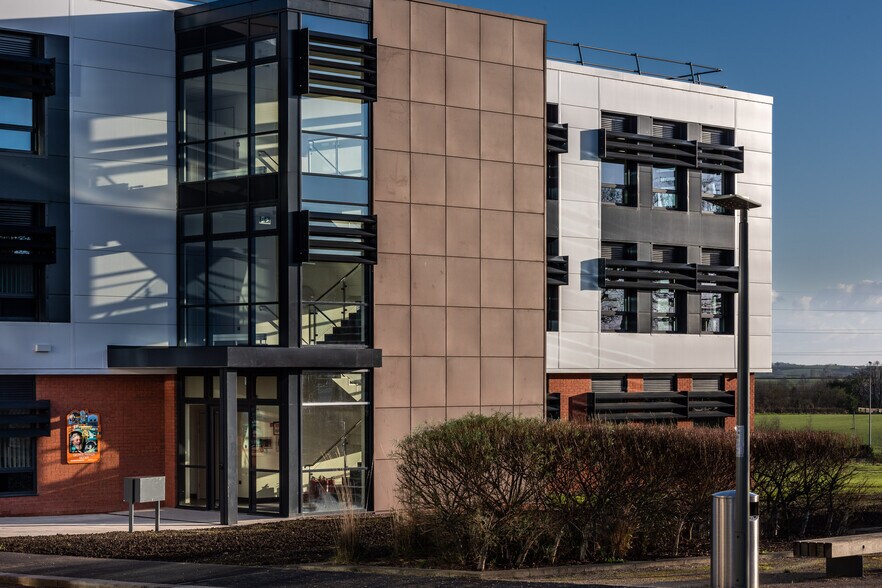 Babbage Way, Clyst Honiton à louer - Photo du bâtiment - Image 2 de 5