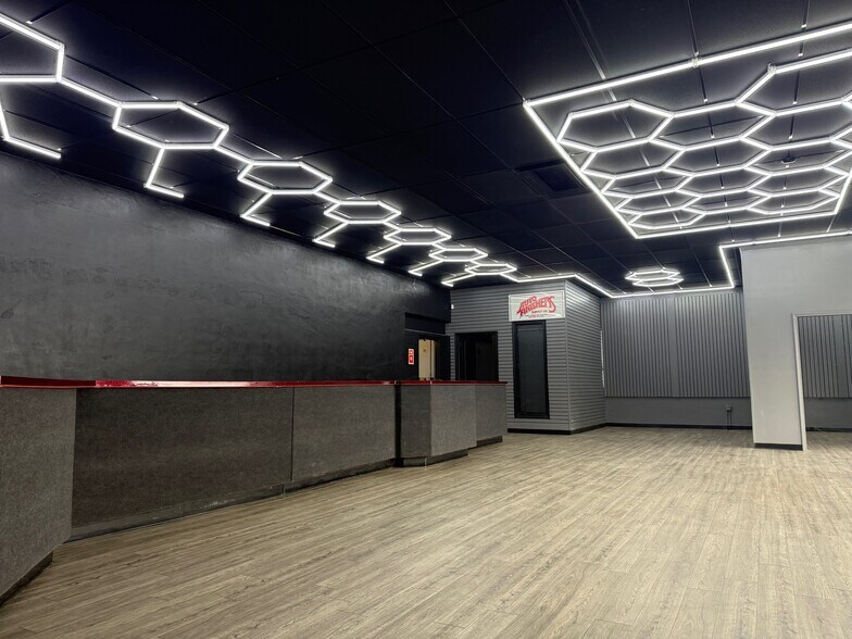 1711 N Clinton Ave, Rochester, NY à louer - Photo du bâtiment - Image 3 de 14