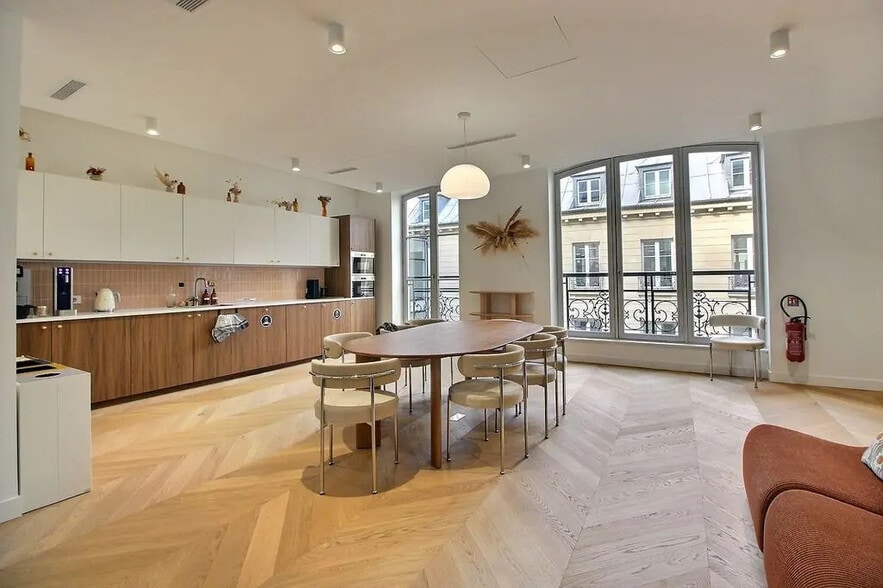 Bureau dans Paris à louer - Photo du bâtiment - Image 3 de 7