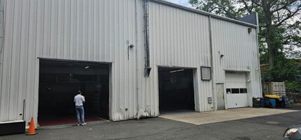 26 Newtown Rd, Danbury, CT for lease Building Photo- Image 1 of 22