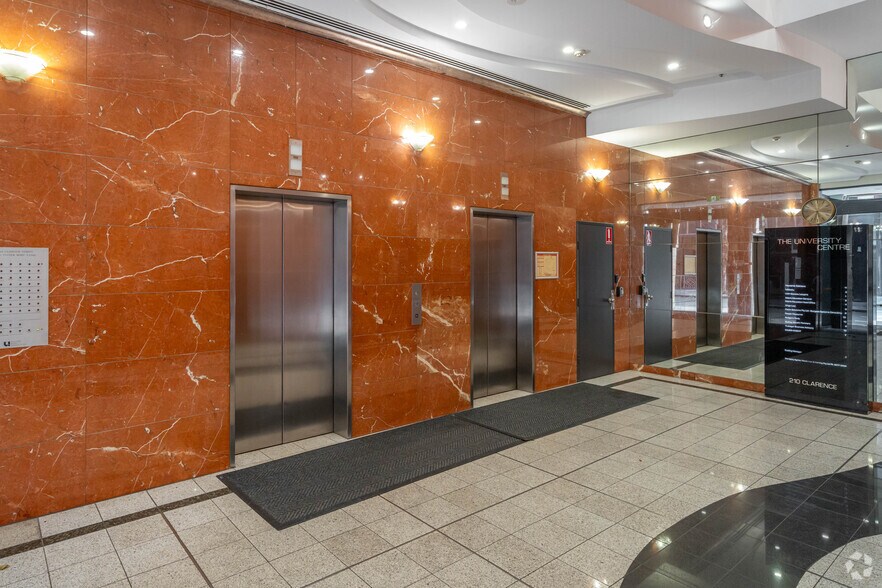 210 Clarence St, Sydney à louer - Hall d’entrée - Image 3 de 5