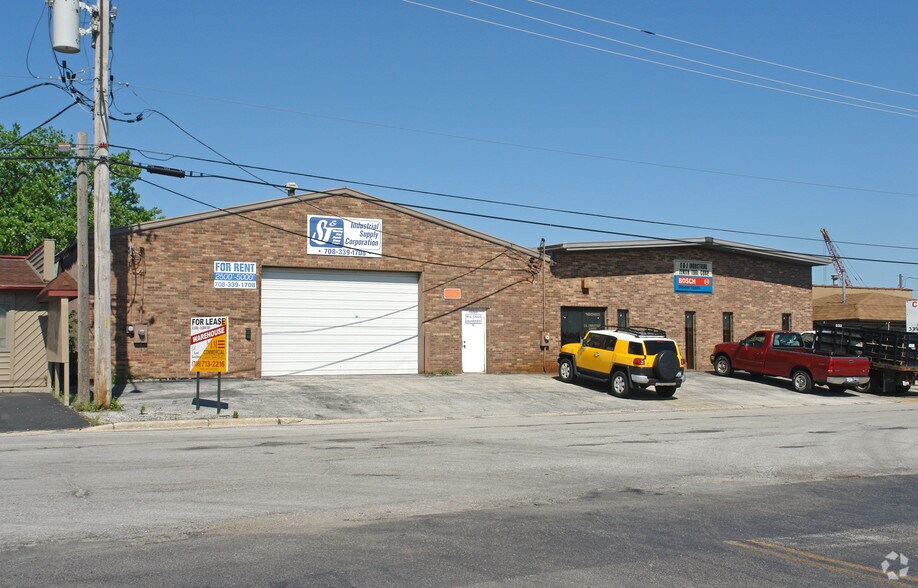 16060 Suntone Dr, South Holland, IL à vendre - Photo du bâtiment - Image 2 de 5