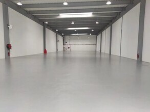 Industrial in Tremblay-en-France for lease Interior Photo- Image 2 of 2