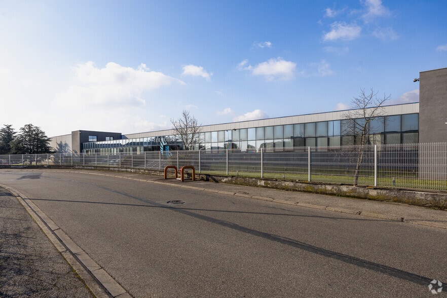 15 Rue Des Frères Lumière, Chassieu for lease - Building Photo - Image 2 of 9