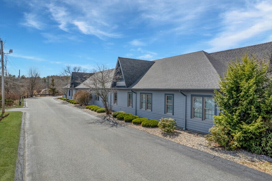 440 E Central St, Franklin, MA à louer - Photo du bâtiment - Image 2 de 6