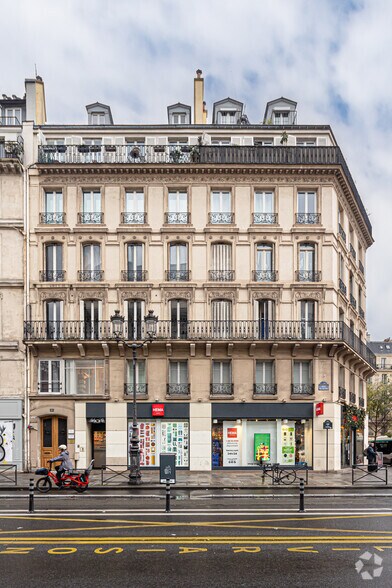 43 Rue De Rivoli, Paris à louer - Photo du bâtiment - Image 3 de 5