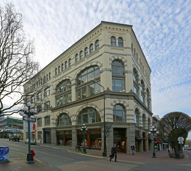 Plus de détails pour 615 Broughton St, Victoria, BC - Commerce de détail à louer