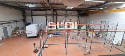 25 Rue Du 35Eme Regiment D'Aviation, Bron for sale Building Photo- Image 2 of 8