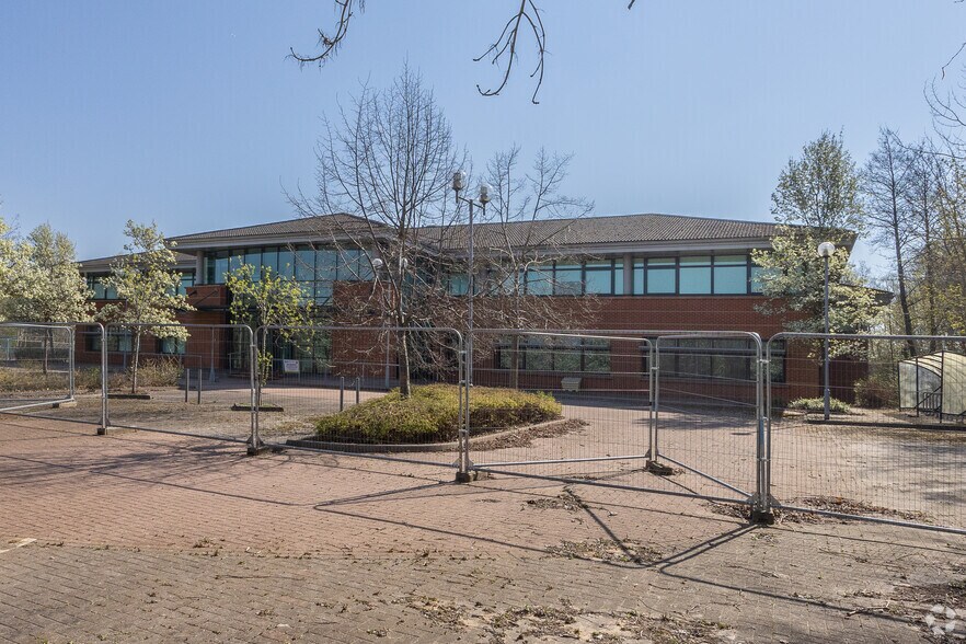 Globe House, Warwick à vendre - Photo du bâtiment - Image 2 de 3