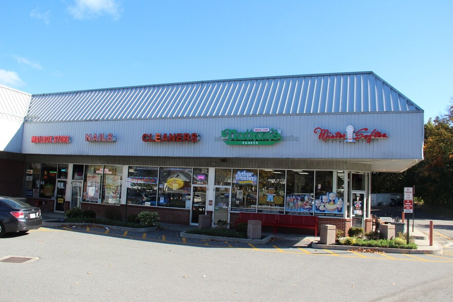 1990-2000 Commerce St, Yorktown Heights, NY for lease - Building Photo - Image 2 of 5