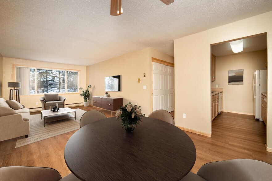 8515 Parkvilla Dr, Mountain Iron, MN for sale - Building Photo - Image 3 of 18