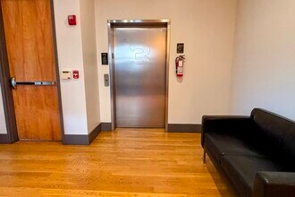 2222 12th Ave S, Nashville, TN à louer Photo intérieure- Image 2 de 16