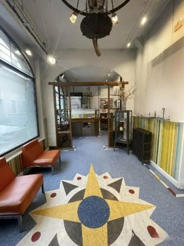 Retail in Reims for lease Interior Photo- Image 1 of 7