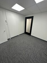 2215 Oak Industrial Dr NE, Grand Rapids, MI for lease Interior Photo- Image 2 of 6