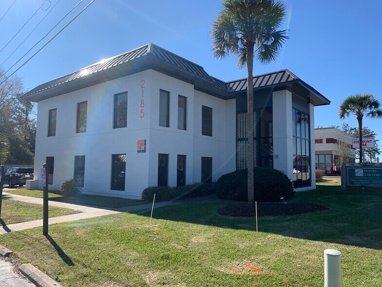 2185 Ashley Phosphate Rd, North Charleston, SC à vendre - Photo du bâtiment - Image 3 de 7