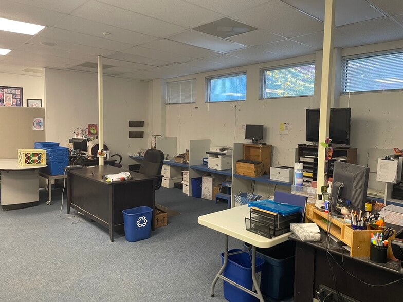 416 Millstone Dr, Hillsborough, NC for lease - Building Photo - Image 3 of 7