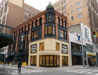 Plus de détails pour 446 Fulton St, Brooklyn, NY - Commerce de détail à louer