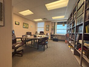 8-18 W Market St, Wilkes Barre, PA for lease Interior Photo- Image 1 of 7