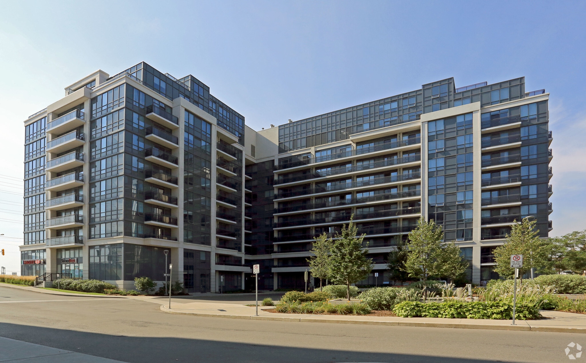 370 Hwy-7, Richmond Hill, ON for lease Primary Photo- Image 1 of 5
