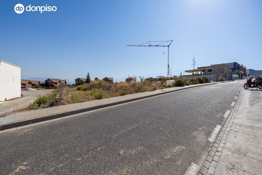Calle Veleta, Dílar, Granada à vendre - Photo du bâtiment - Image 2 de 21