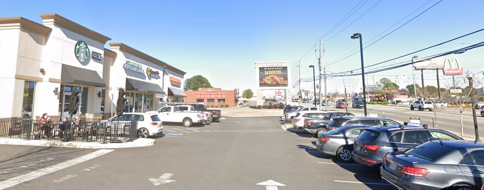 1627 Opelika Rd, Auburn, AL à louer - Photo du bâtiment - Image 3 de 5