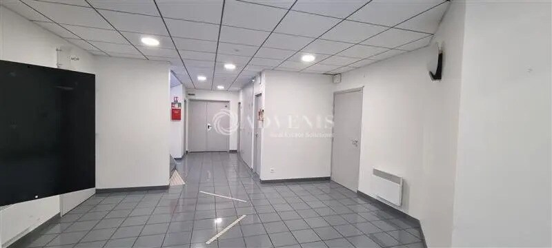 Office in VILLENEUVE-D'ASCQ for lease - Interior Photo - Image 2 of 12