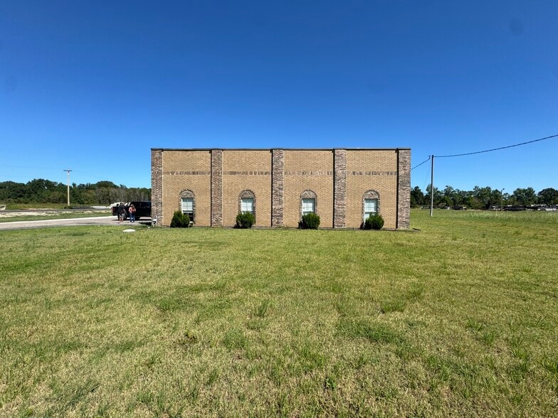 298 Quality Dr, Byhalia, MS for lease - Building Photo - Image 2 of 9