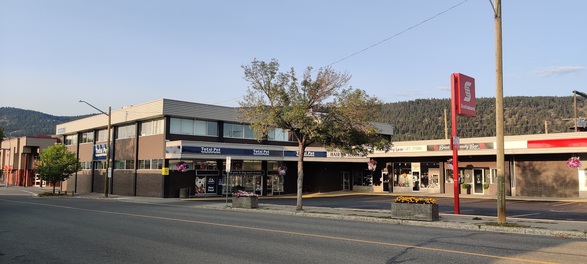 12 Second Av S, Williams Lake, BC for sale Primary Photo- Image 1 of 5