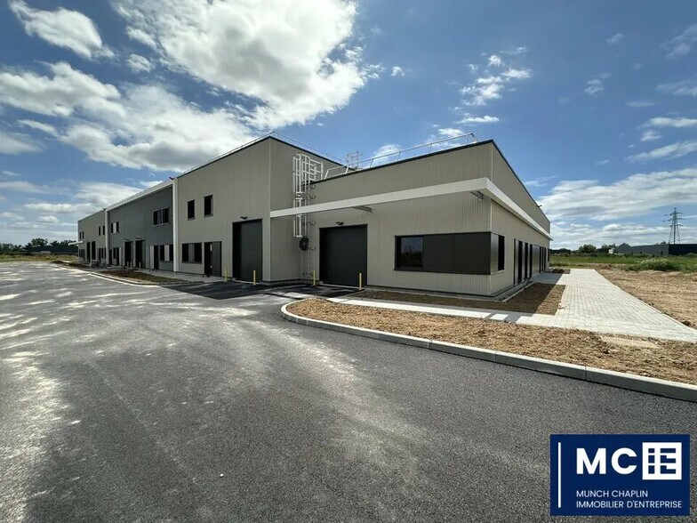 Flex in Bergheim for lease - Building Photo - Image 1 of 11